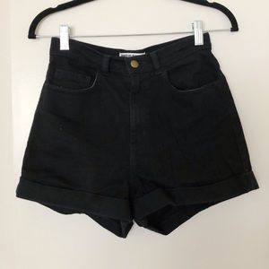 Sz 26/27 Black High Rise Denim Shorts. AA.